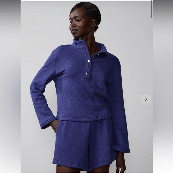 New York & Company Other - NWT New York & Company Long Sleeve Quilted Sweatshirt and Elastic Short Lounge